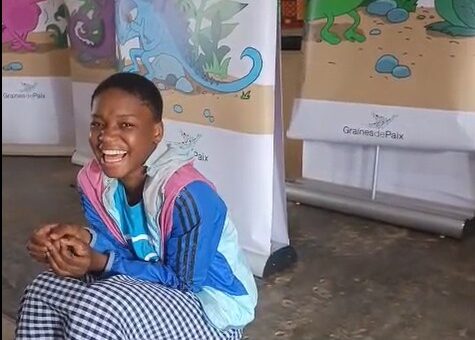 Female assistant at the "Léon and His Emotions" exhibition in Côte d'Ivoire