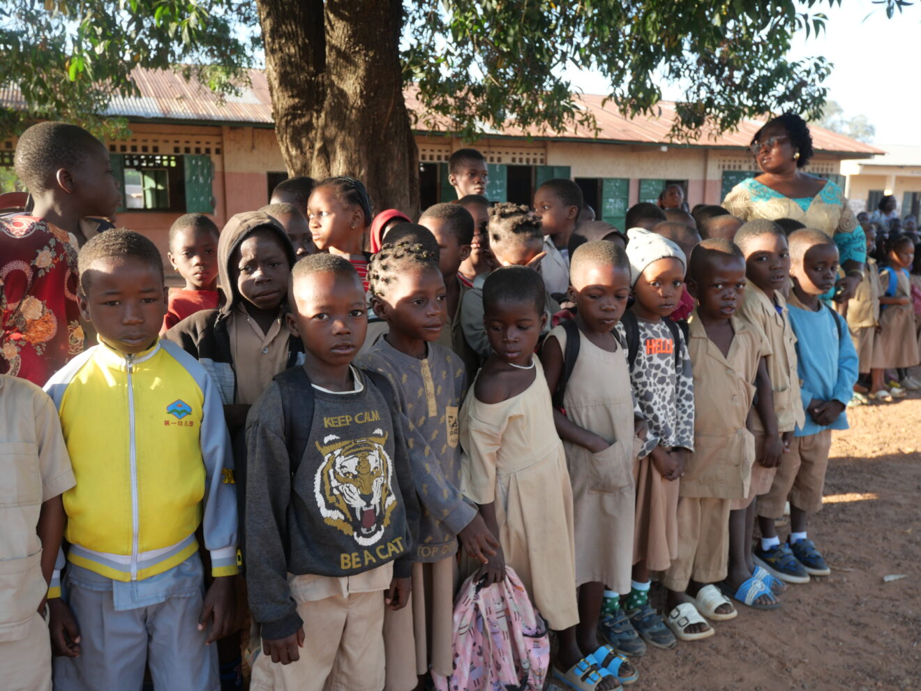 children in the schoolyard in Natitingou